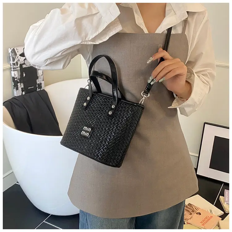 Women Woven Handbag Bucket Bag 2025 New Trendy Fashion — feature 35