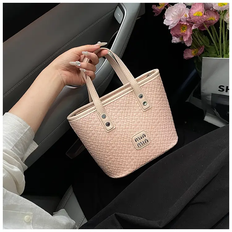 Women Woven Handbag Bucket Bag 2025 New Trendy Fashion — feature 44