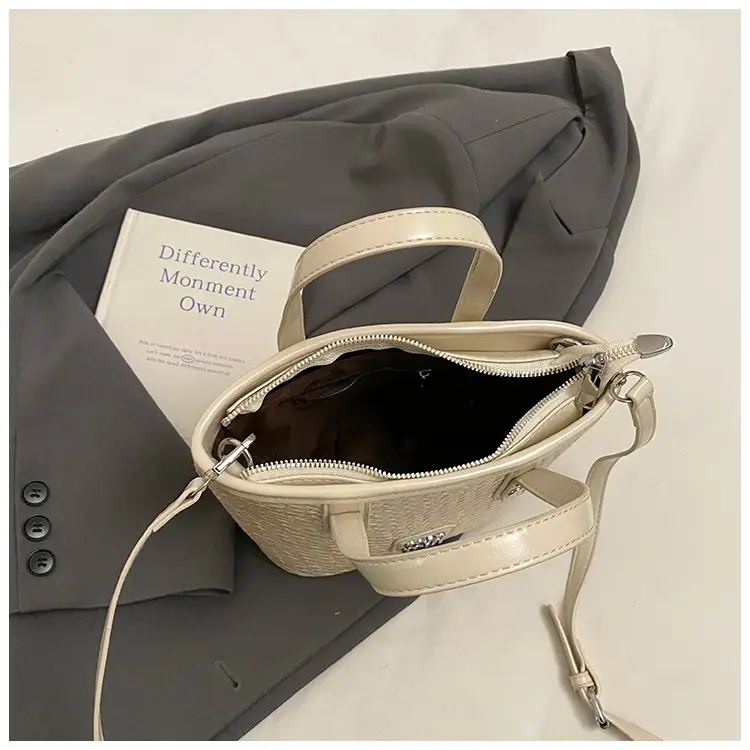 Women Woven Handbag Bucket Bag 2025 New Trendy Fashion — feature 5