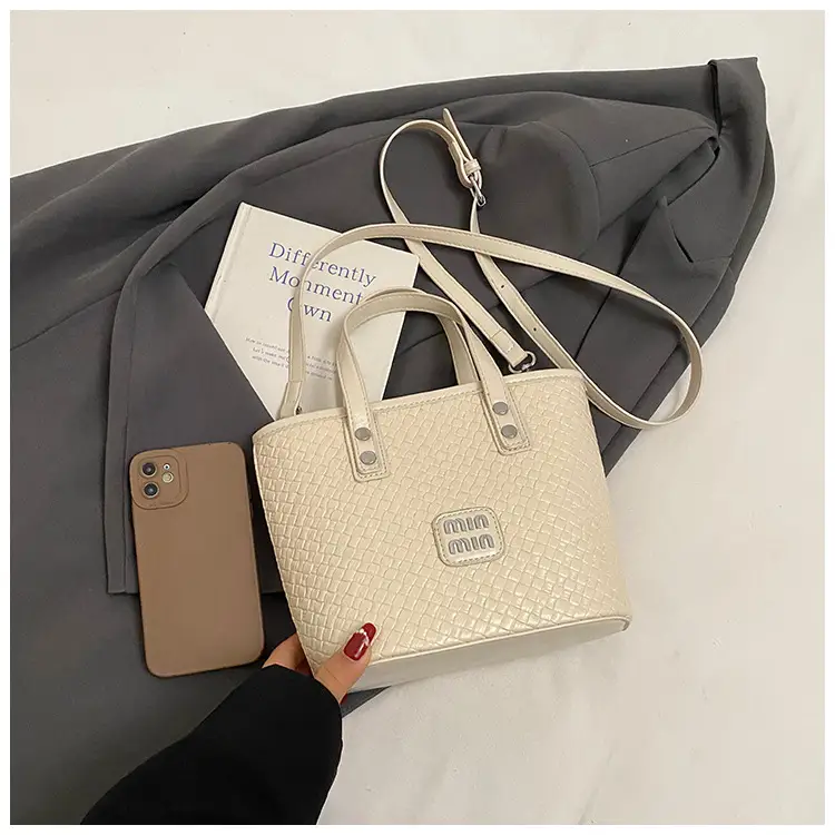 Women Woven Handbag Bucket Bag 2025 New Trendy Fashion — feature 6