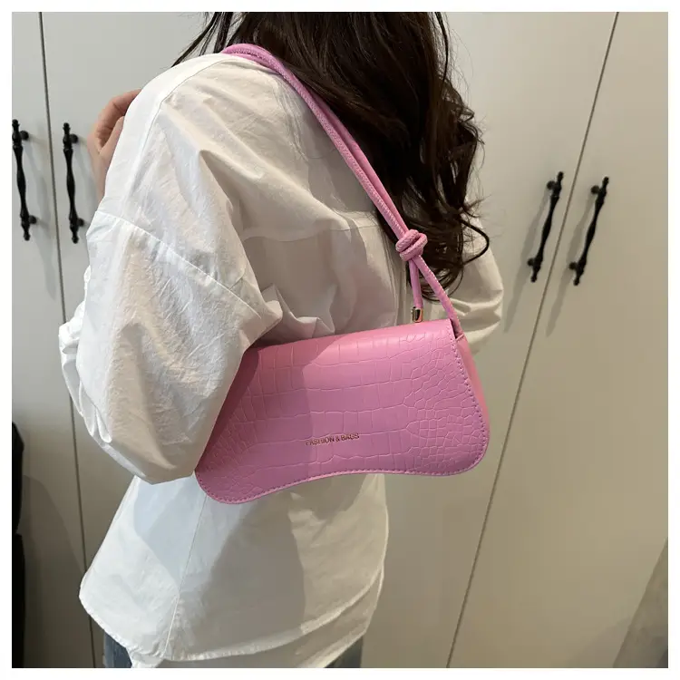 White Pure Texture Armpit Bag for Women 2025 — feature 17