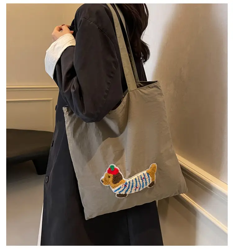 Women Embroidered Cartoon Tote Bag Large Capacity — feature 3