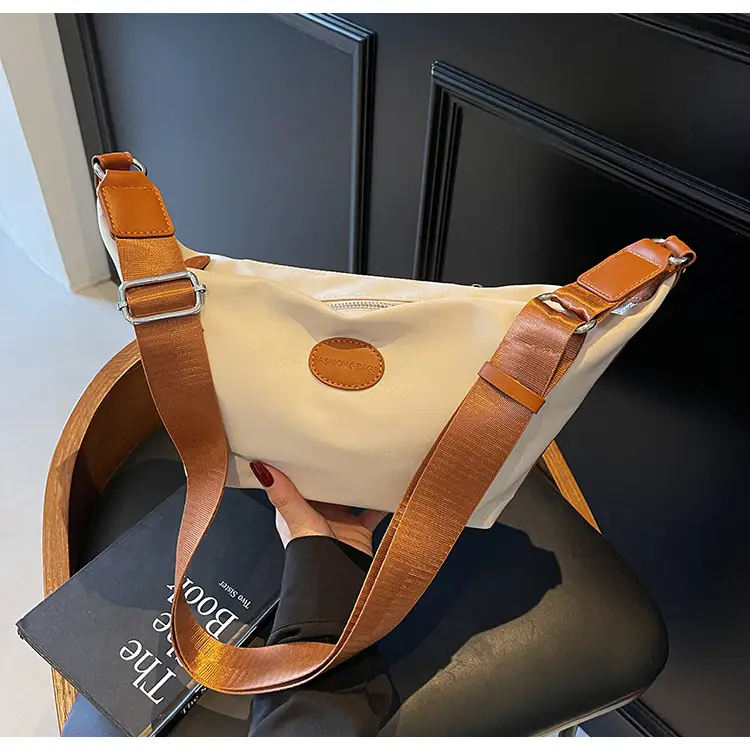 Green Crossbody Bag with Orange Handle & Leather Strap — feature 17