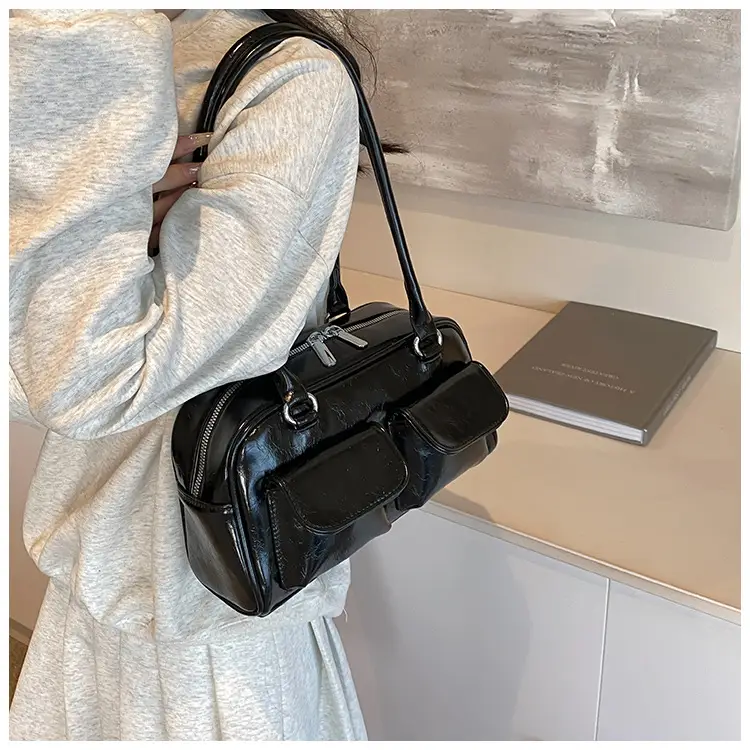 Black Crossbody Shoulder Bag for Women 2025 — feature 22
