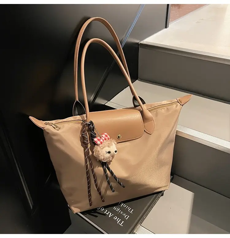 Women Cross-Border Soft Tote Bag Cream 2026 — feature 9
