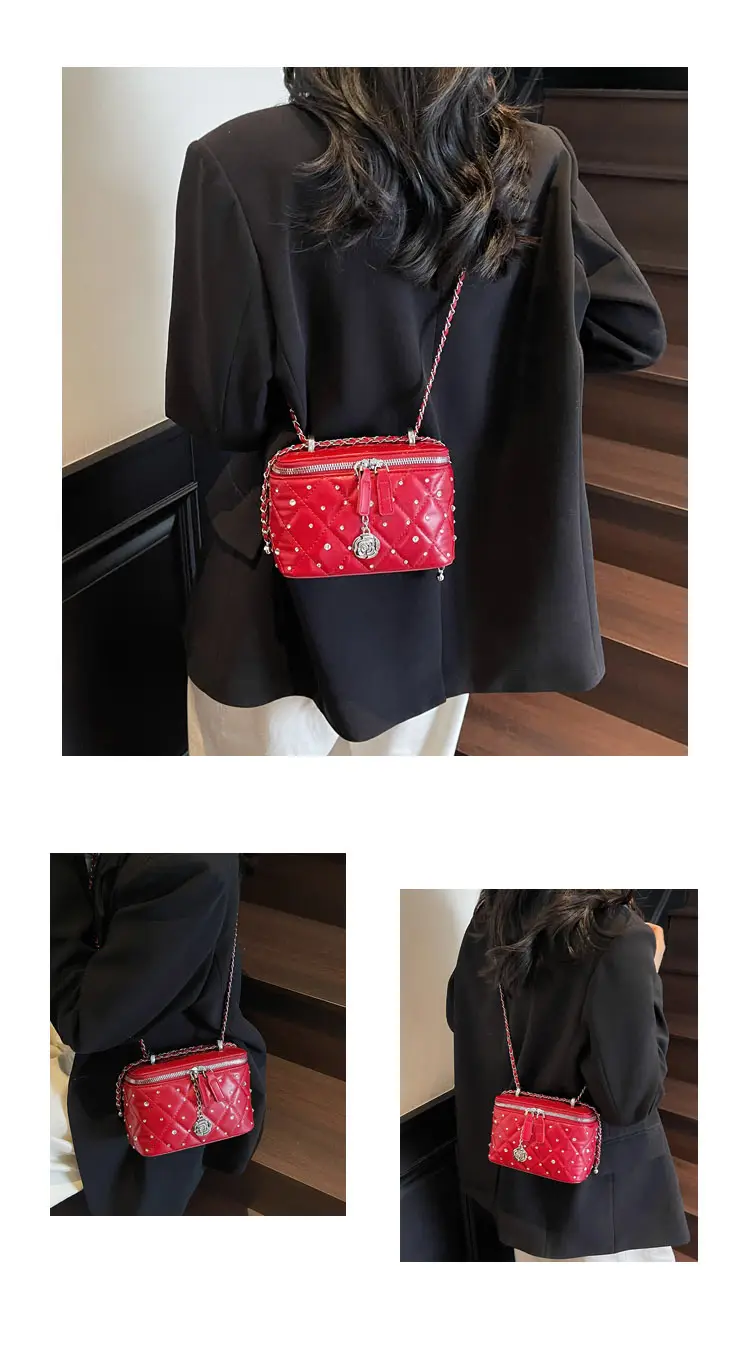 Quilted Chain Shoulder Bag Cream 2026 — feature 13