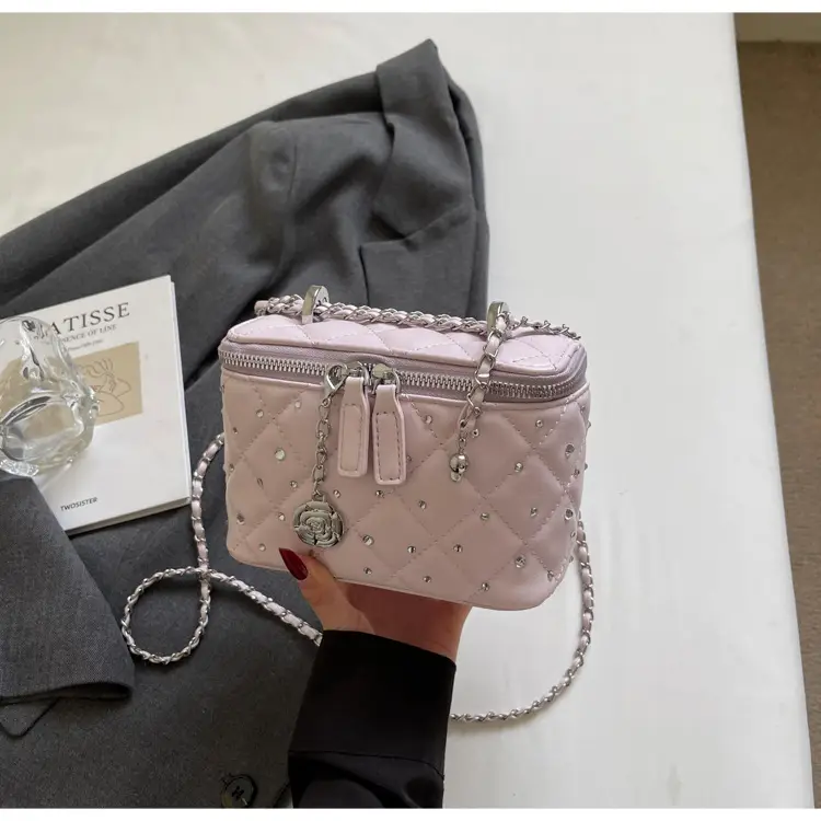Quilted Chain Shoulder Bag Cream 2026 - Image 3