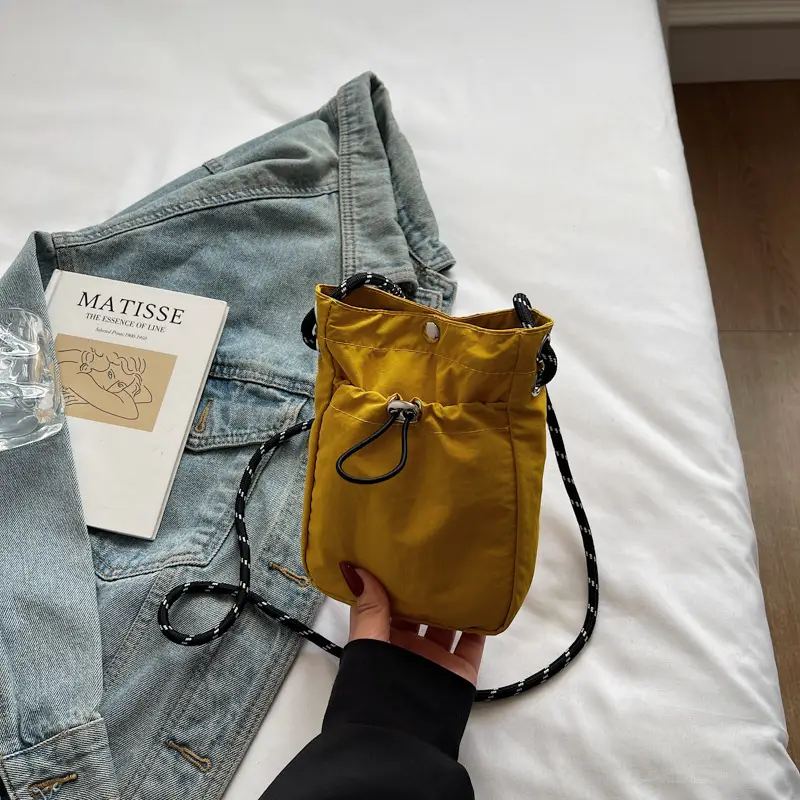 Olive Green One-Shoulder Crossbody Phone Bag - Image 4