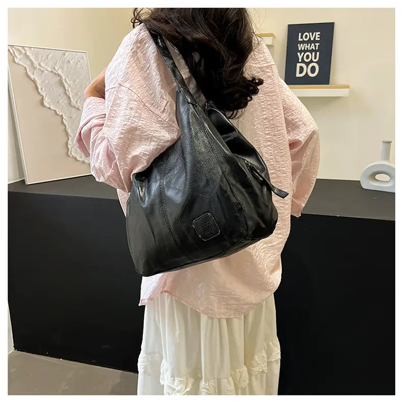 2025 Spring Women's Leather Shoulder Bags Large Capacity Korean Style — feature 13