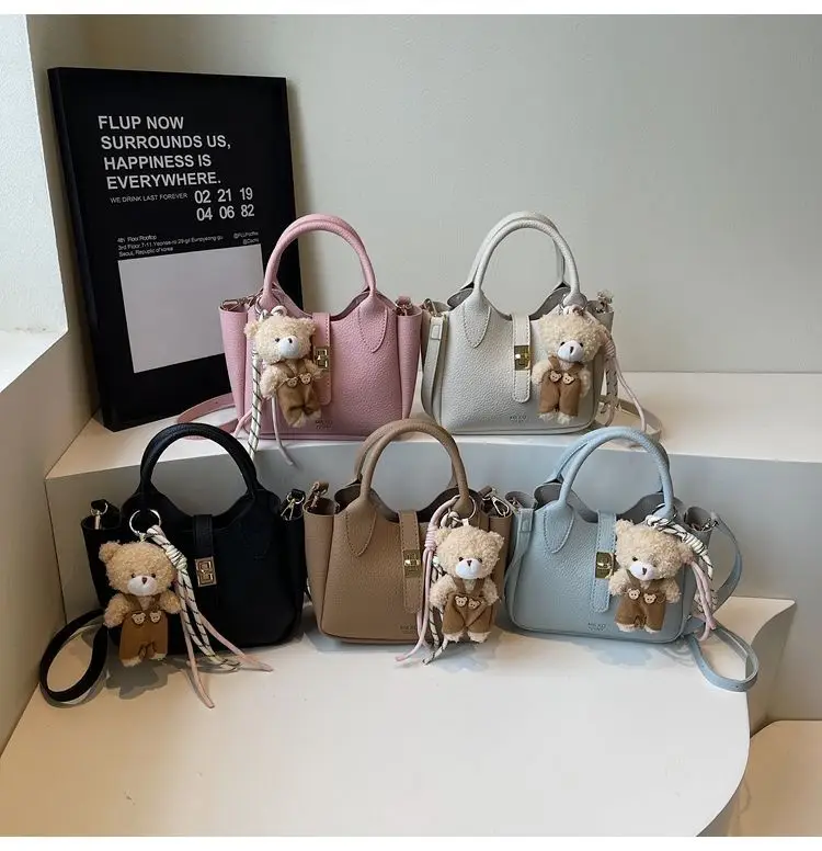 Women's Beige Leather Shoulder Crossbody Bag 2026 — feature 18