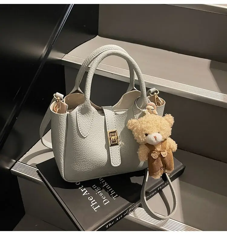 Women's Beige Leather Shoulder Crossbody Bag 2026 — feature 19