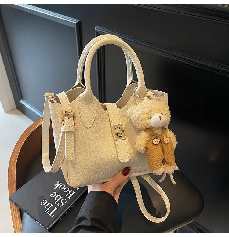 Women's Beige Leather Shoulder Crossbody Bag 2026 — feature 34