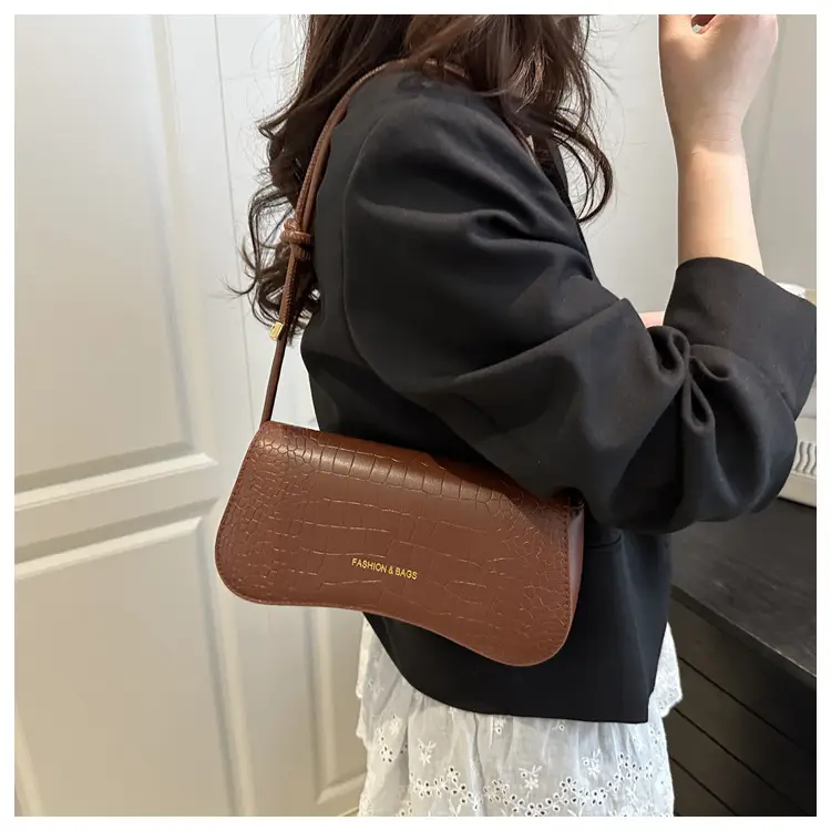 White Quilted Shoulder Bag with Strap for Women — feature 20