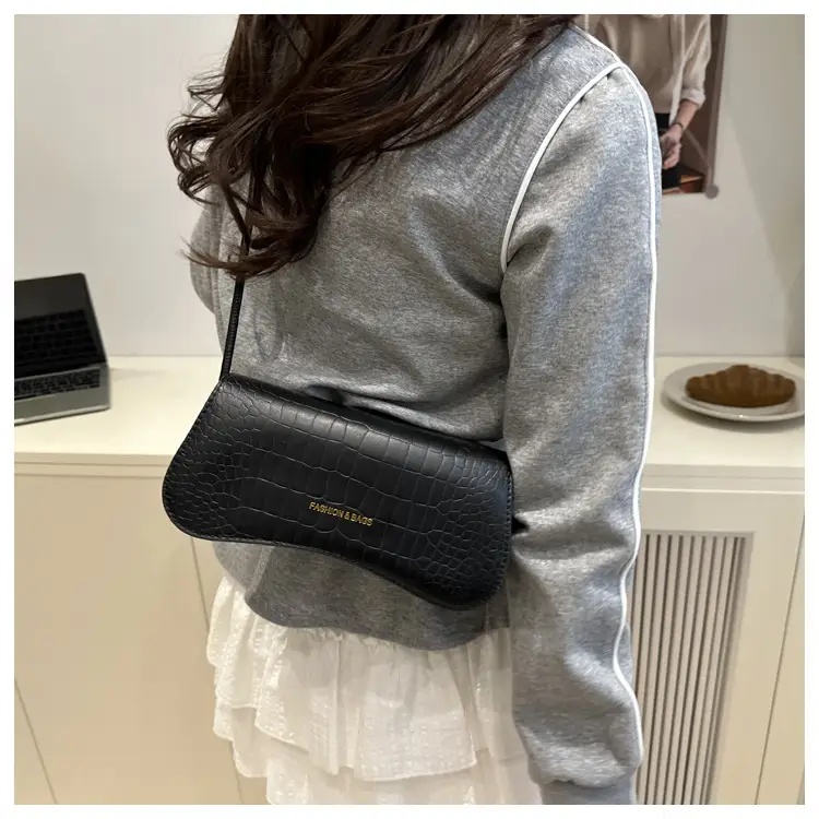 White Quilted Shoulder Bag with Strap for Women — feature 8