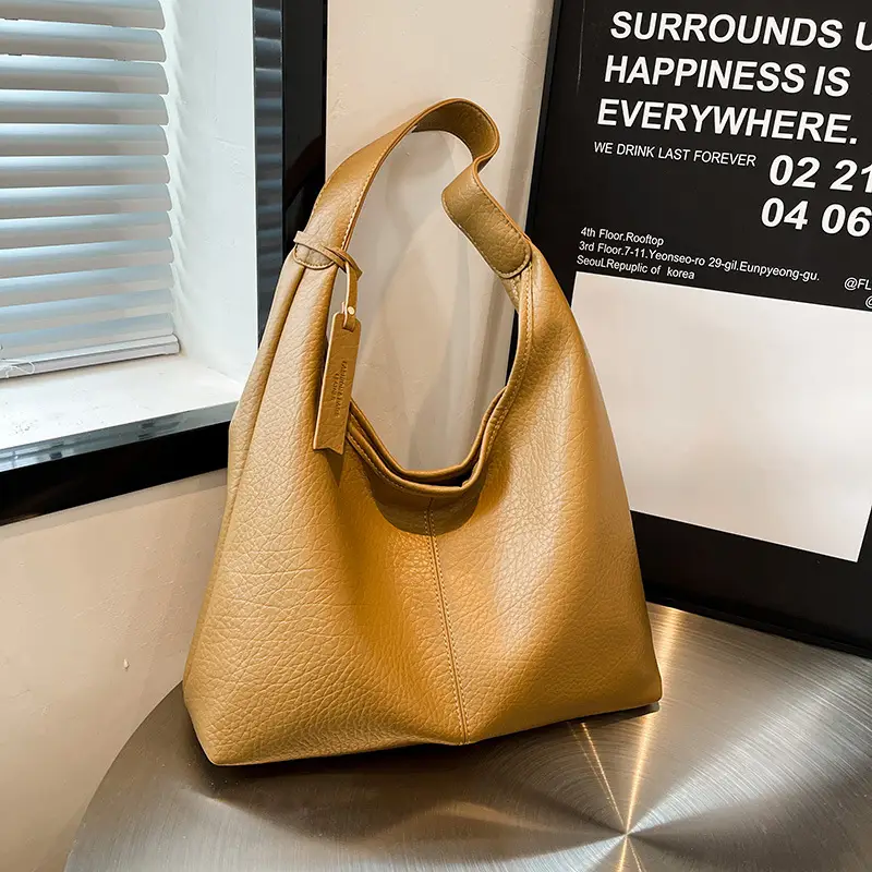 Black Large-Capacity Soft Leather Tote Bag for Women