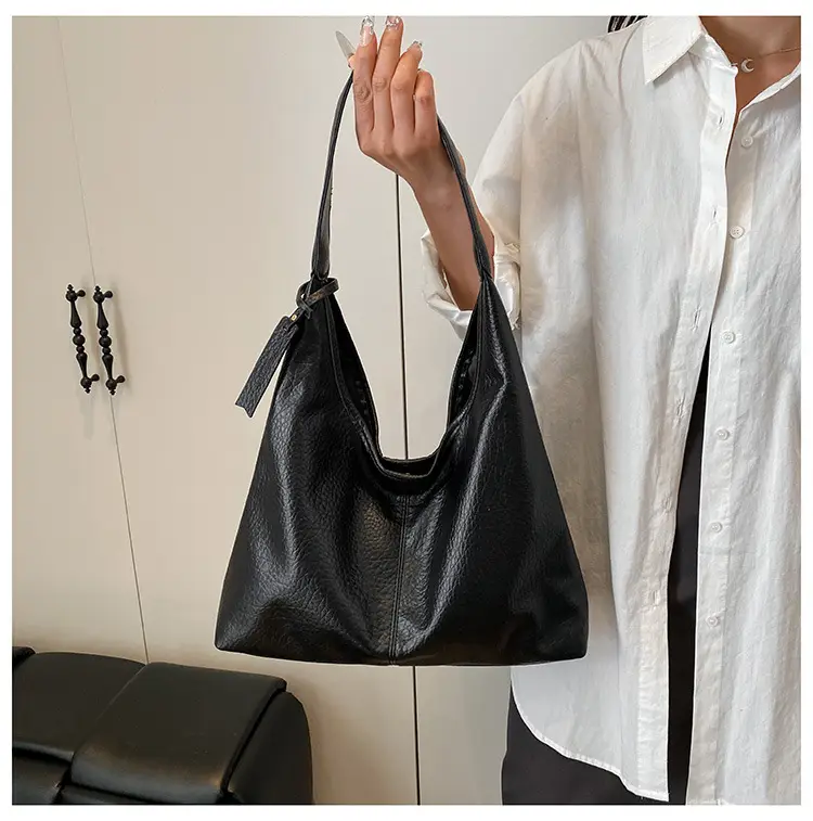 Black Large-Capacity Soft Leather Tote Bag for Women — feature 14