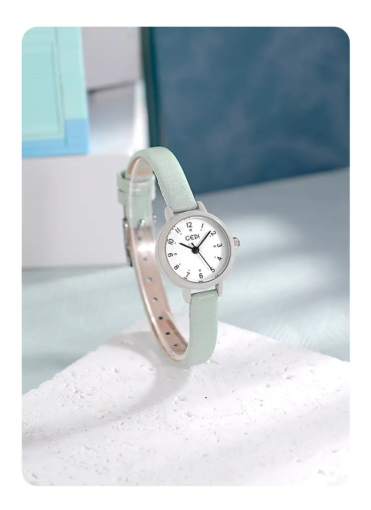 Women's Dopamine Red Quartz Watch Small — feature 14