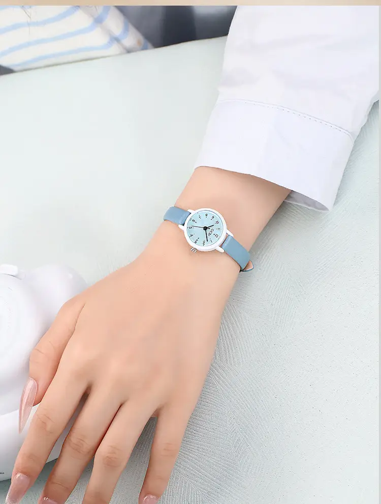 Women's Dopamine Red Quartz Watch Small — feature 5