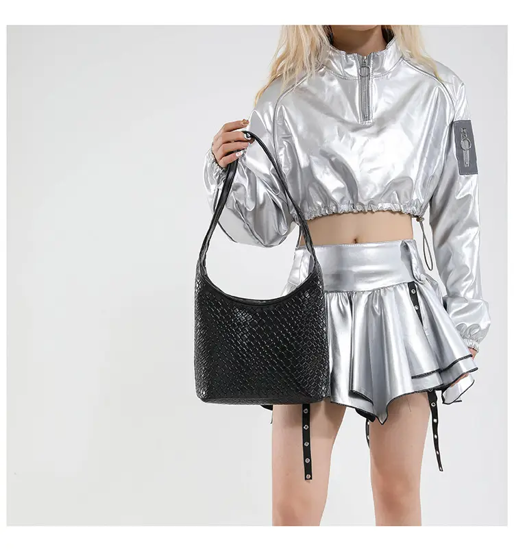 Women's Retro Style Shoulder Bags 2026 New Trend — feature 11
