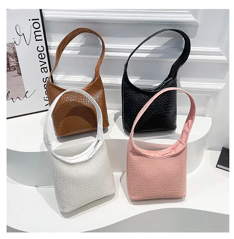 Women's Retro Style Shoulder Bags 2026 New Trend — feature 8