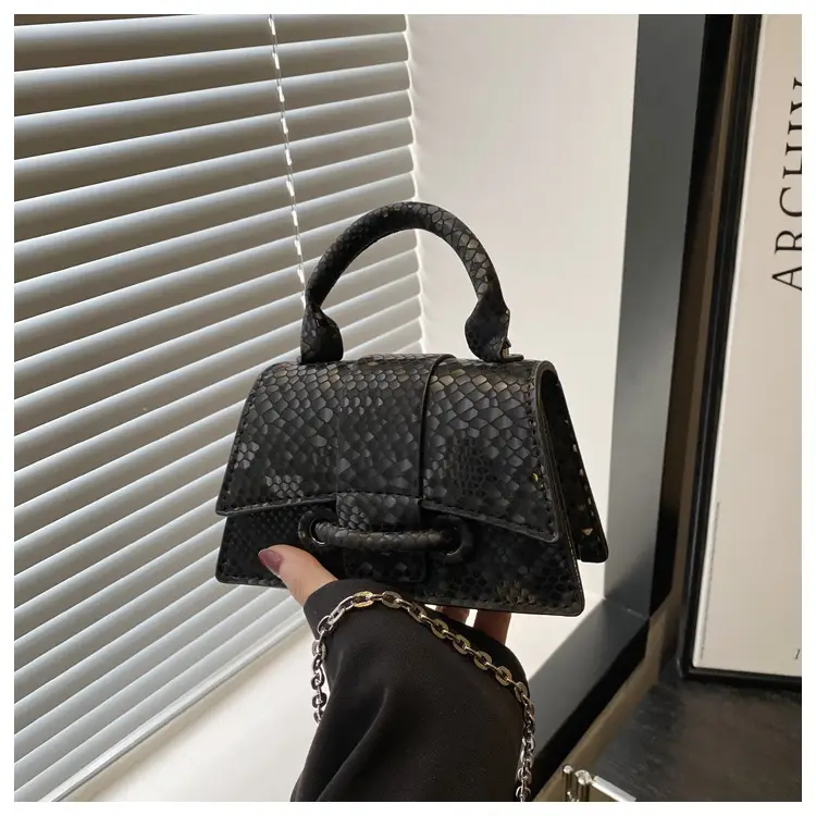 2025 Women's Maroon Crossbody Bag with Chain Strap — feature 13