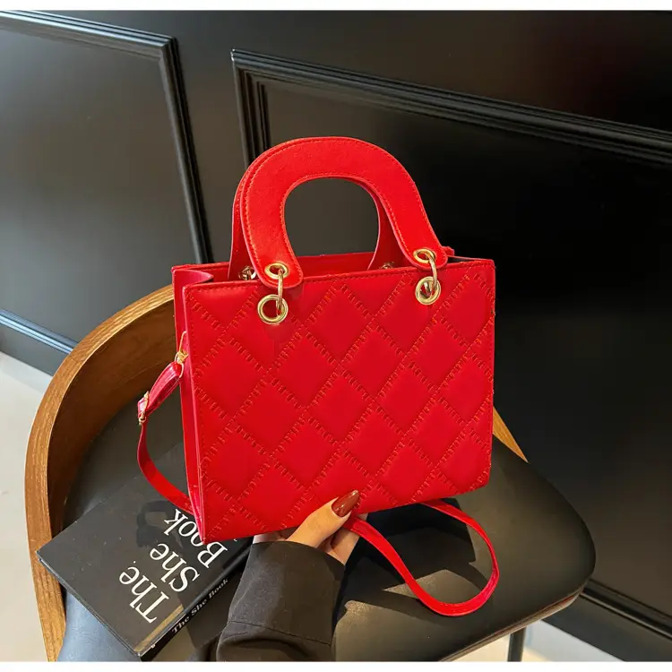 Black Quilted Handbag Women's Princess Diana Style - Image 3
