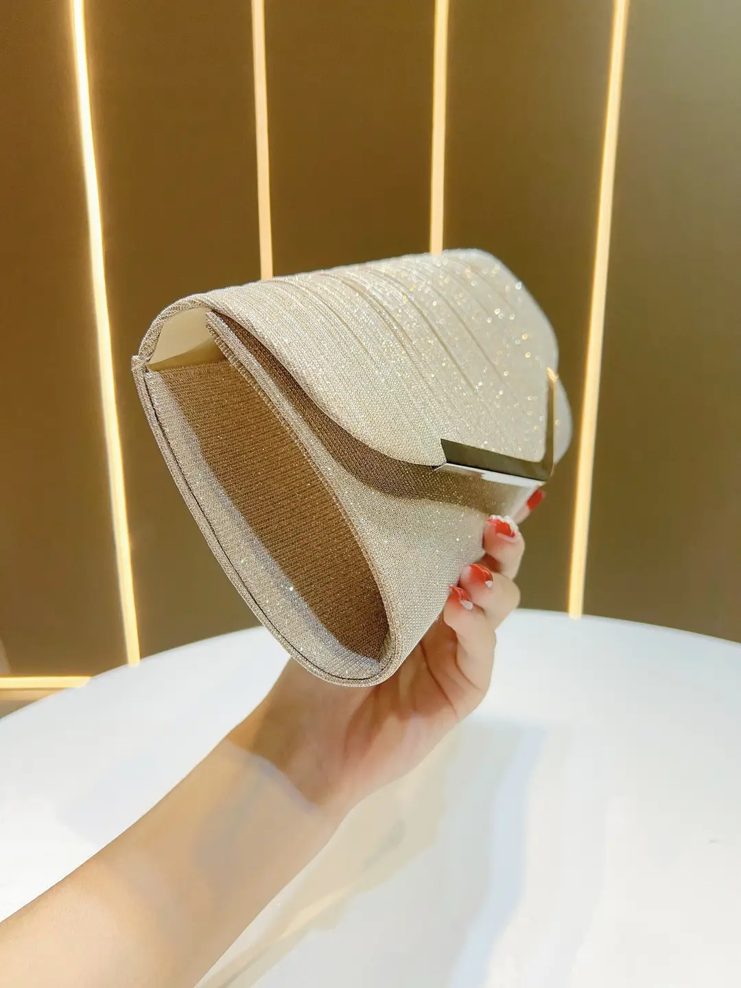Shiny Pleated Dress Bag Ktv Princess Bag Dinner Clutch Bag Party Evening Bag Crossbody Banquet Bag New Style