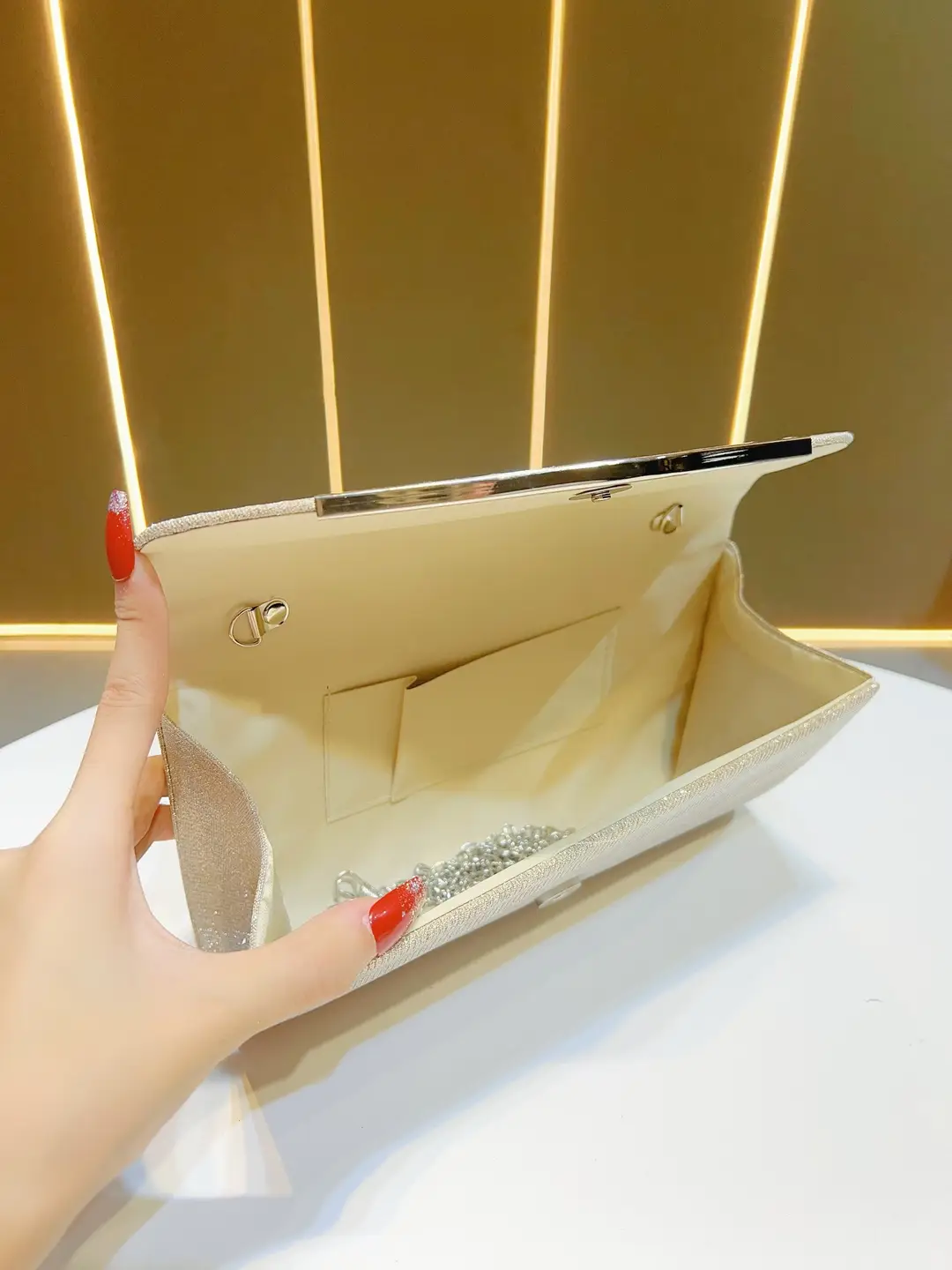 Shiny Pleated Dress Bag Ktv Princess Bag Dinner Clutch Bag Party Evening Bag Crossbody Banquet Bag New Style