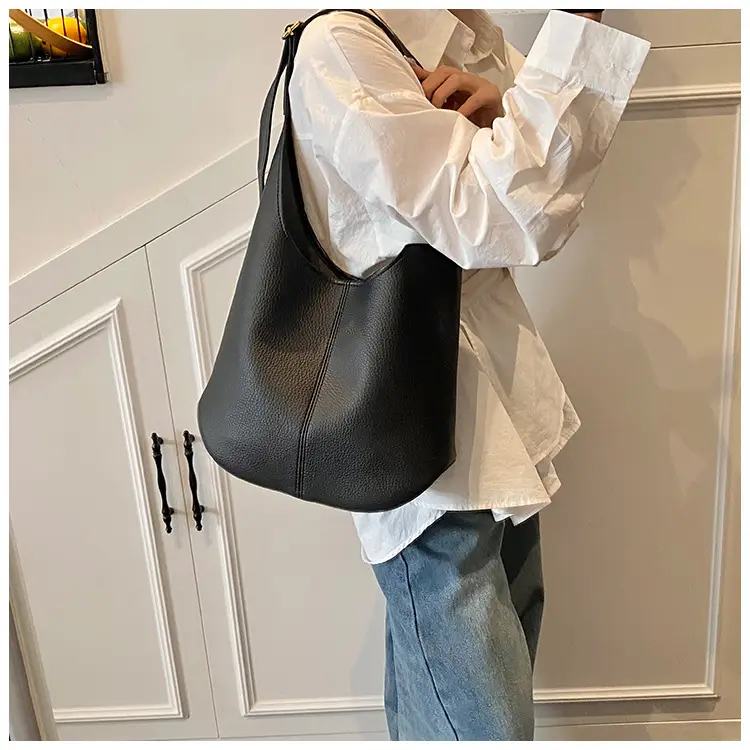 White Leather Shoulder Bag for Women 2025 New — feature 12