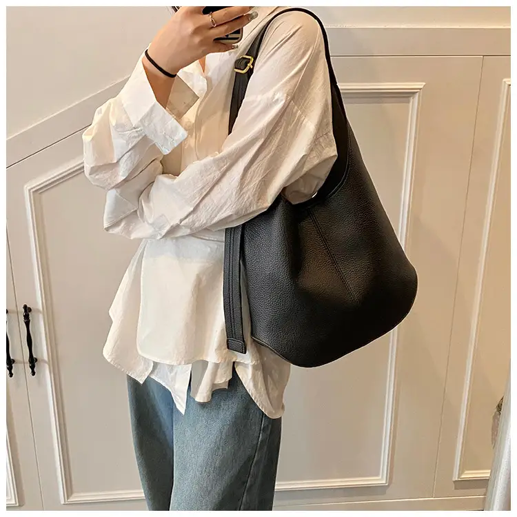 White Leather Shoulder Bag for Women 2025 New — feature 14