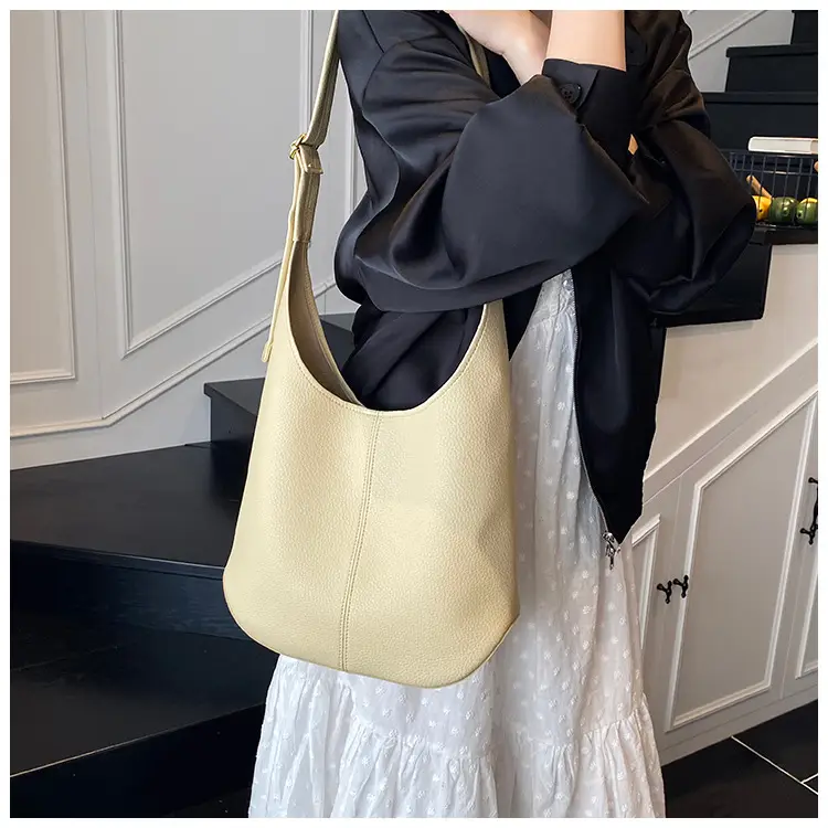 White Leather Shoulder Bag for Women 2025 New — feature 6