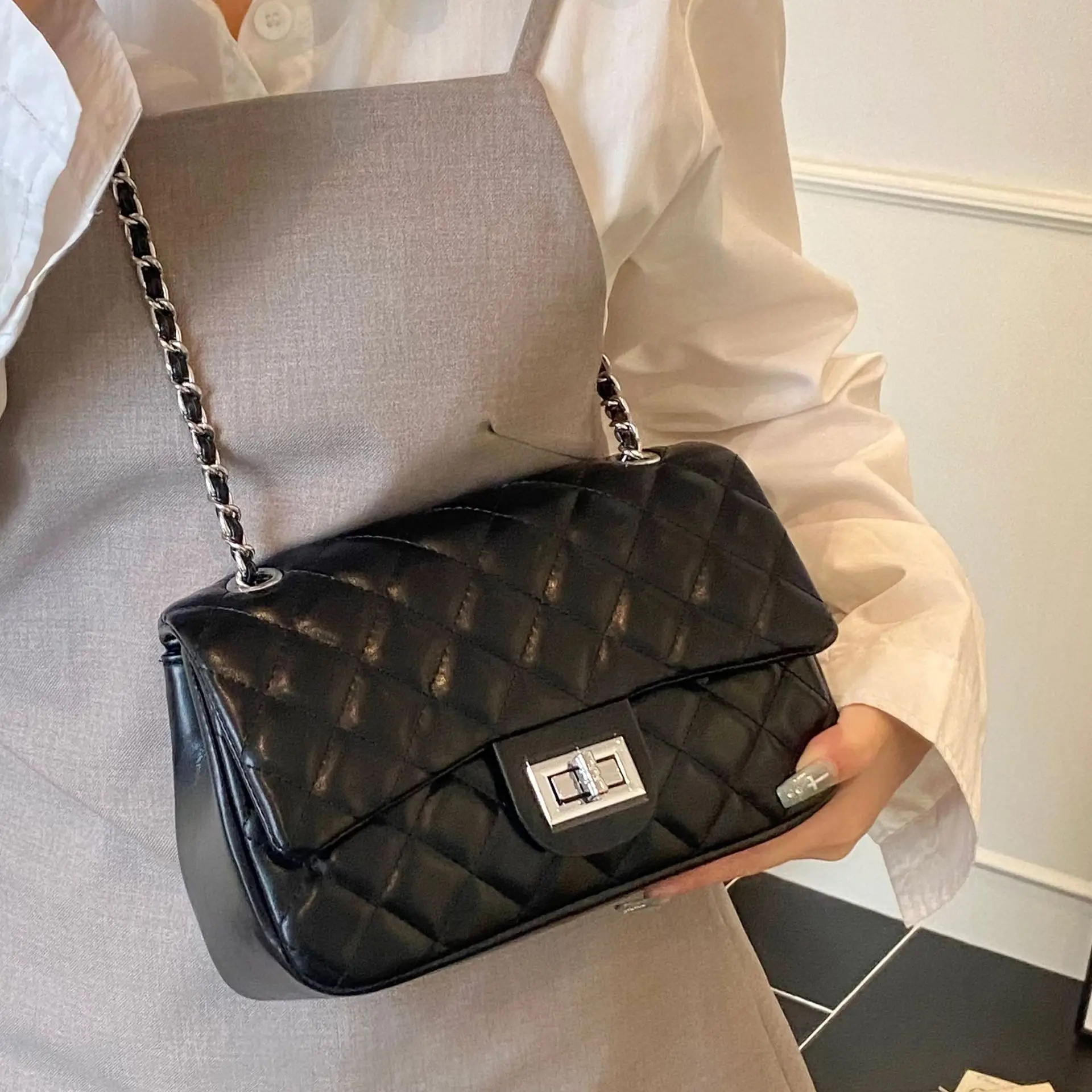Black Quilted Crossbody Bag for Women 2025 - Image 7