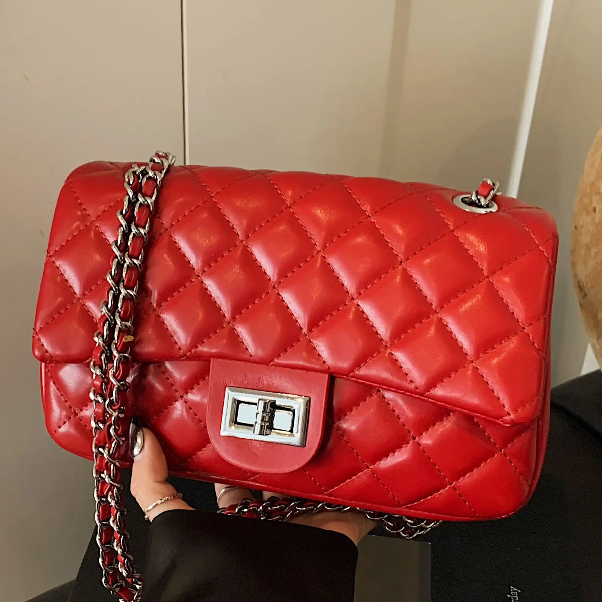 Black Quilted Crossbody Bag for Women 2025 - Image 9