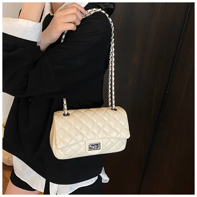Black Quilted Crossbody Bag for Women 2025 — feature 18