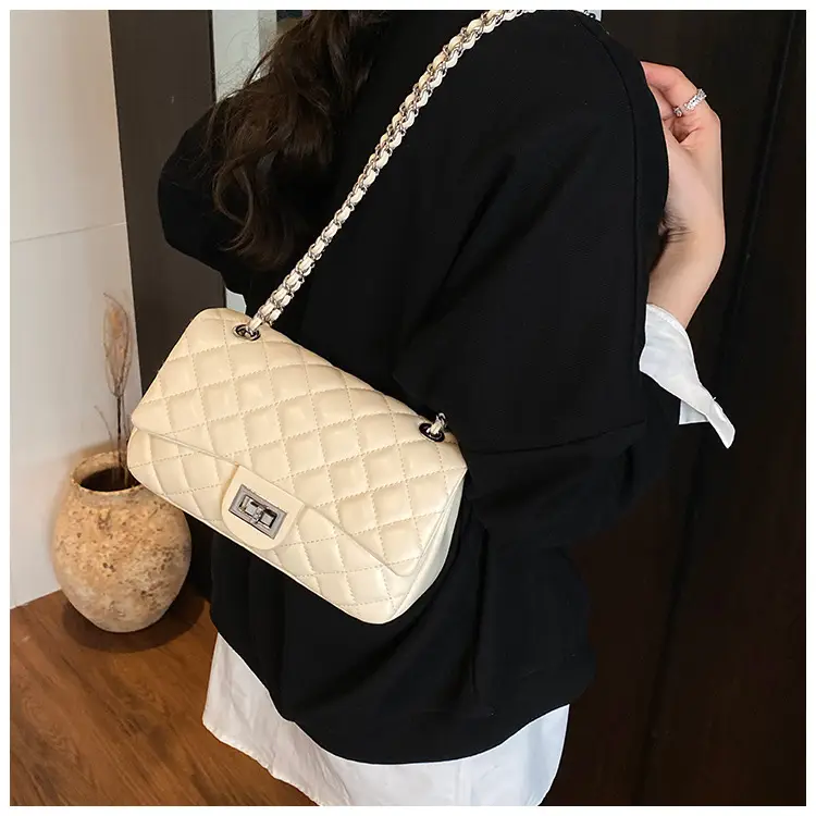 Black Quilted Crossbody Bag for Women 2025 — feature 19