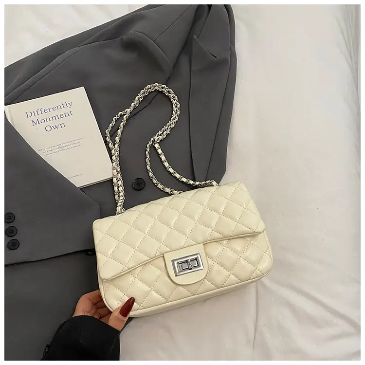 Black Quilted Crossbody Bag for Women 2025 - Image 5