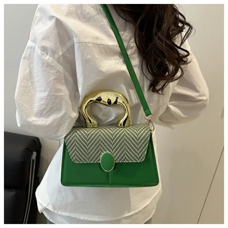 Black Embossed Metal Shoulder Bag for Women 2025 — feature 18