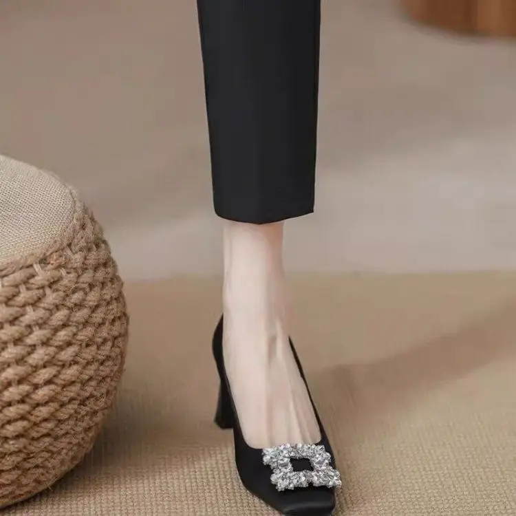 French-Style Square-Toe Chunky Heel Shoes for Women, 2026 Spring and Autumn New Style, Shallow Mid-Heel Black High Heels That Are Comfortable - Image 4