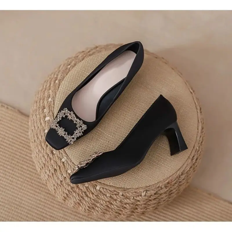 French-Style Square-Toe Chunky Heel Shoes for Women, 2026 Spring and Autumn New Style, Shallow Mid-Heel Black High Heels That Are Comfortable — feature 9
