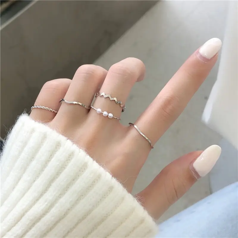 Ins Japanese and Korean Simple Wavy Ring Personalized Ring Niche Design Elegant Popular Tail Ring Finger Set for Women — feature 3