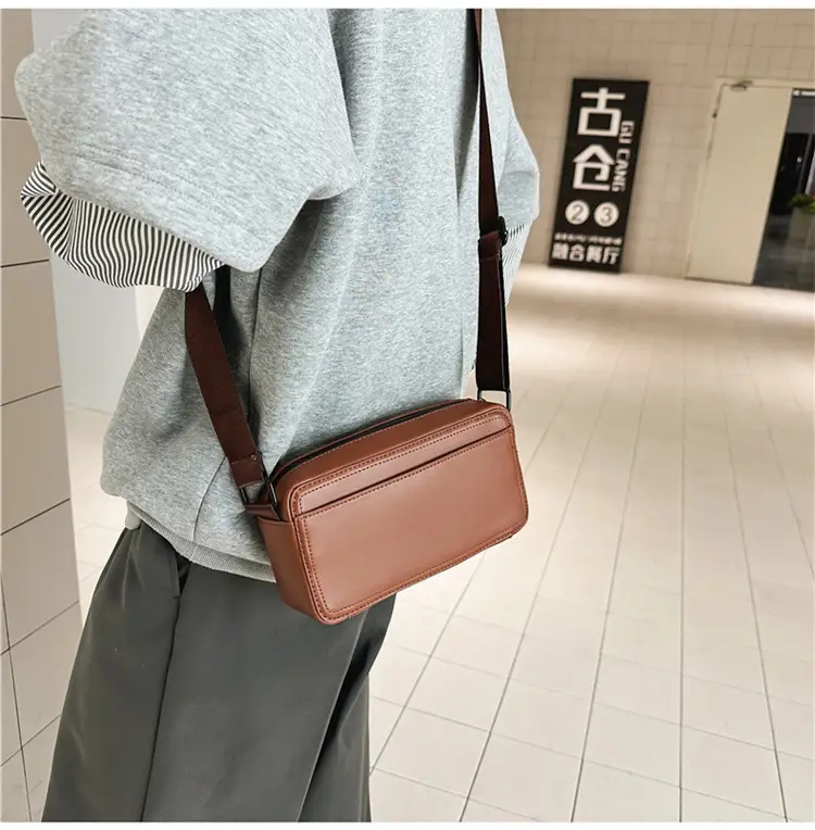 Men Crossbody Bag Lightweight Casual Sports Bag 2025 — feature 14