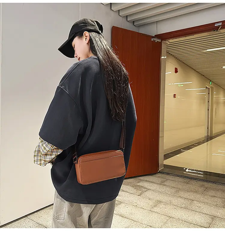 Men Crossbody Bag Lightweight Casual Sports Bag 2025 — feature 23