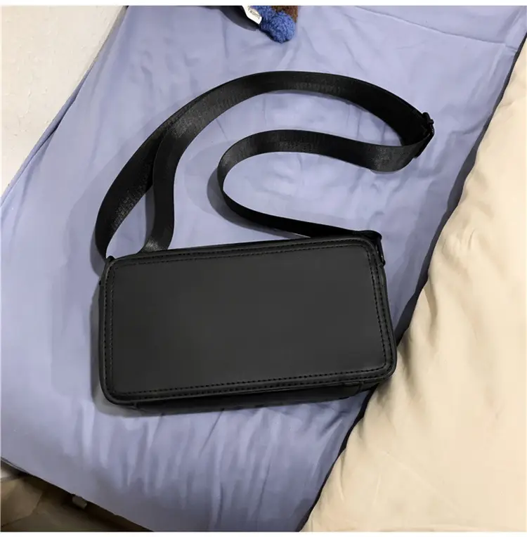 Men Crossbody Bag Lightweight Casual Sports Bag 2025 — feature 37