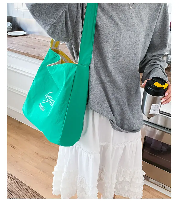 Women Striped Canvas Shoulder Bag 2025 New Lightweight Fashion Tote — feature 16