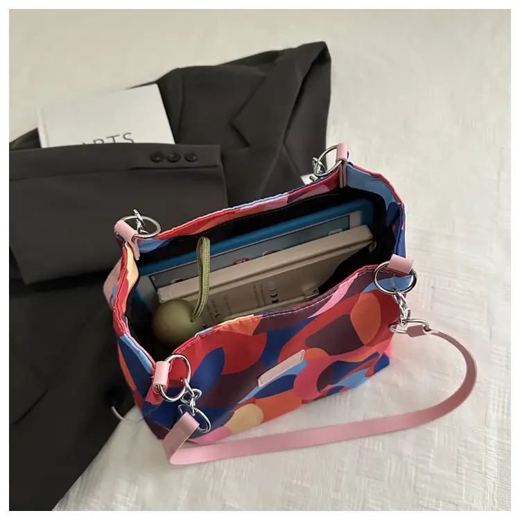 2025 Printed Color Contrast Women's Tote Bag Large Capacity — feature 20