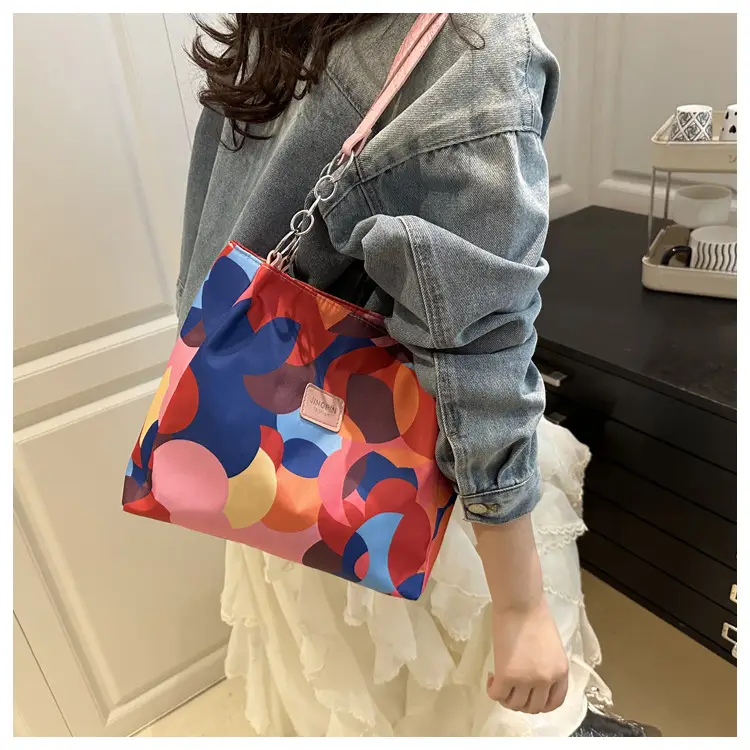 2025 Printed Color Contrast Women's Tote Bag Large Capacity — feature 26