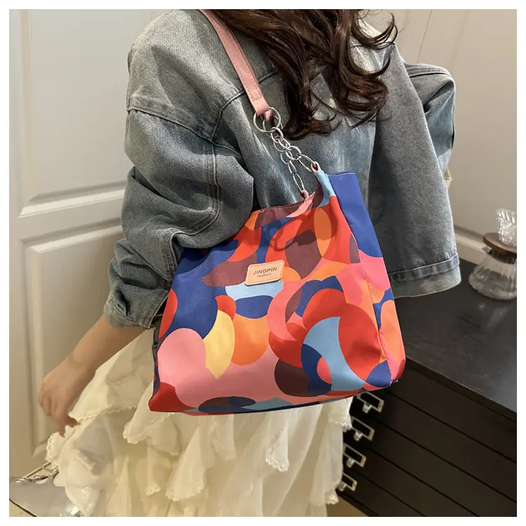 2025 Printed Color Contrast Women's Tote Bag Large Capacity — feature 28