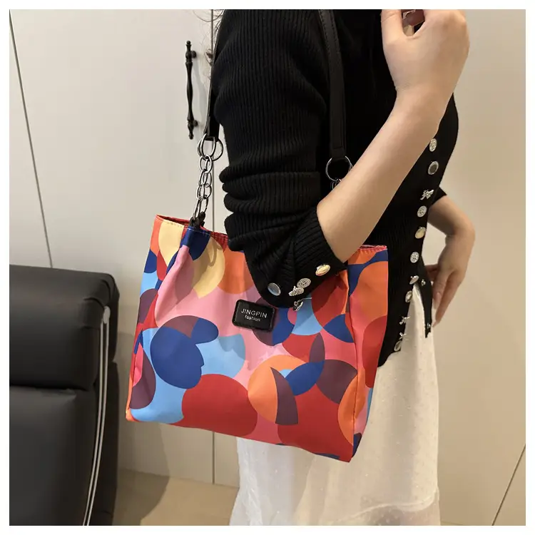 2025 Printed Color Contrast Women's Tote Bag Large Capacity — feature 39