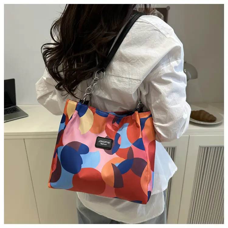 2025 Printed Color Contrast Women's Tote Bag Large Capacity — feature 45