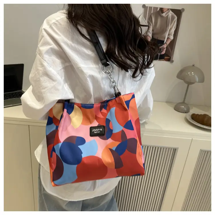 2025 Printed Color Contrast Women's Tote Bag Large Capacity — feature 46